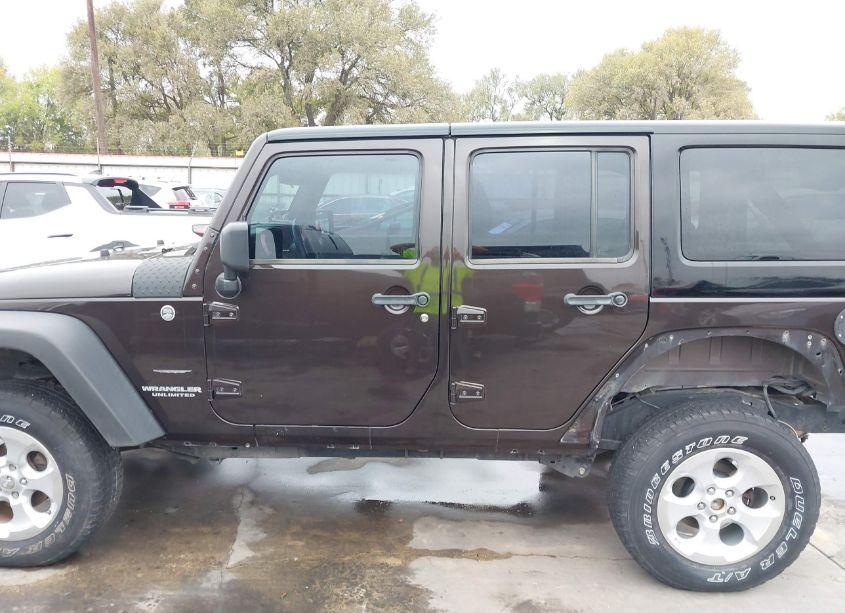 Photo 15 of 2013 Jeep Wrangler UNLIMITED SPORT (VIN 1C4BJWDG4DL678092)