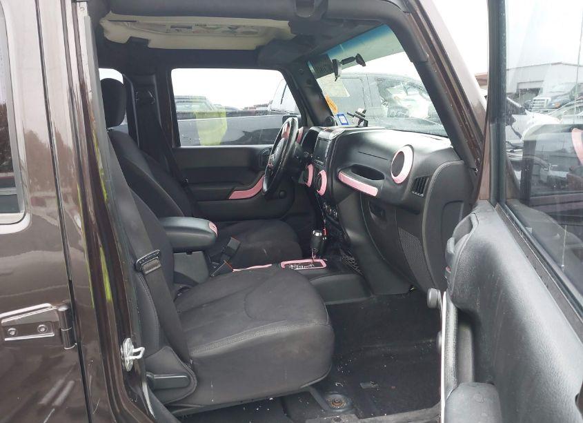 Photo 5 of 2013 Jeep Wrangler UNLIMITED SPORT (VIN 1C4BJWDG4DL678092)