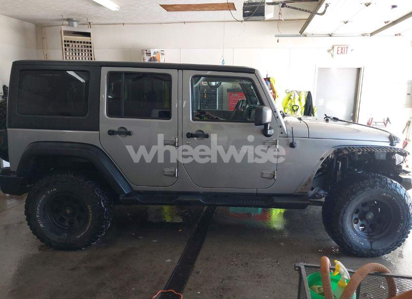 Photo 14 of 2014 Jeep Wrangler UNLIMITED SPORT (VIN 1C4BJWDG4EL156774)