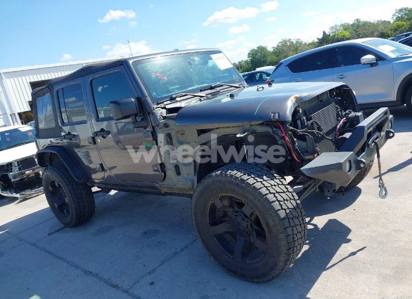 Photo 13 of 2014 Jeep Wrangler UNLIMITED SPORT (VIN 1C4BJWDG4EL295044)