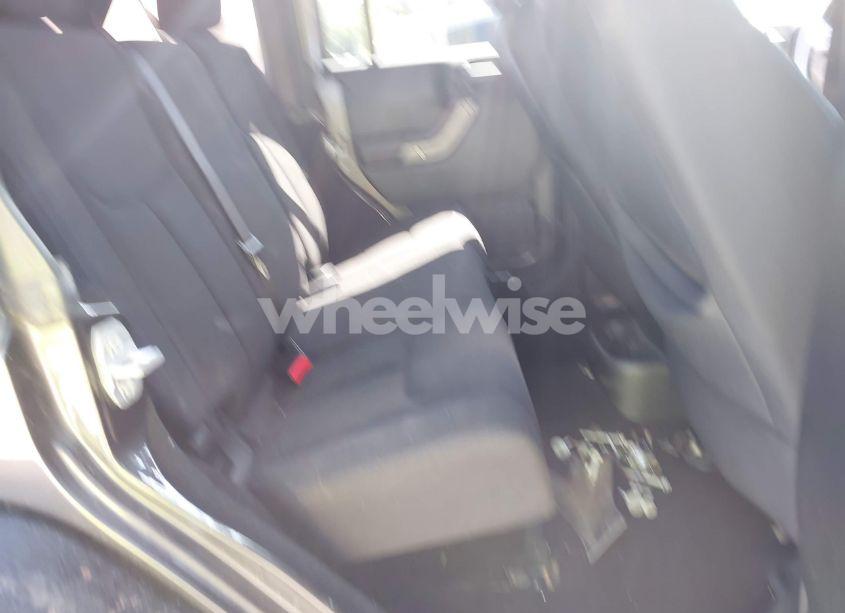 Photo 8 of 2014 Jeep Wrangler UNLIMITED SPORT (VIN 1C4BJWDG4EL295044)