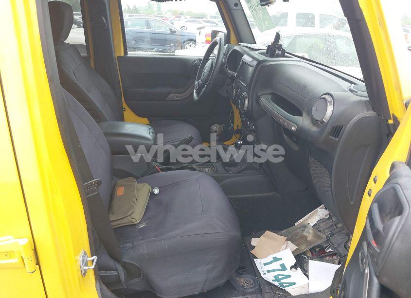 Photo 5 of 2015 Jeep Wrangler UNLIMITED WILLYS WHEELER (VIN 1C4BJWDG4FL581994)