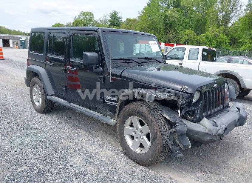 2015 Jeep Wrangler UNLIMITED SPORT (VIN 1C4BJWDG4FL668407) main photo