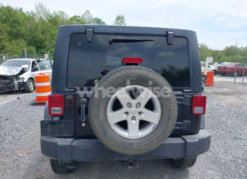 Photo 16 of 2015 Jeep Wrangler UNLIMITED SPORT (VIN 1C4BJWDG4FL668407)