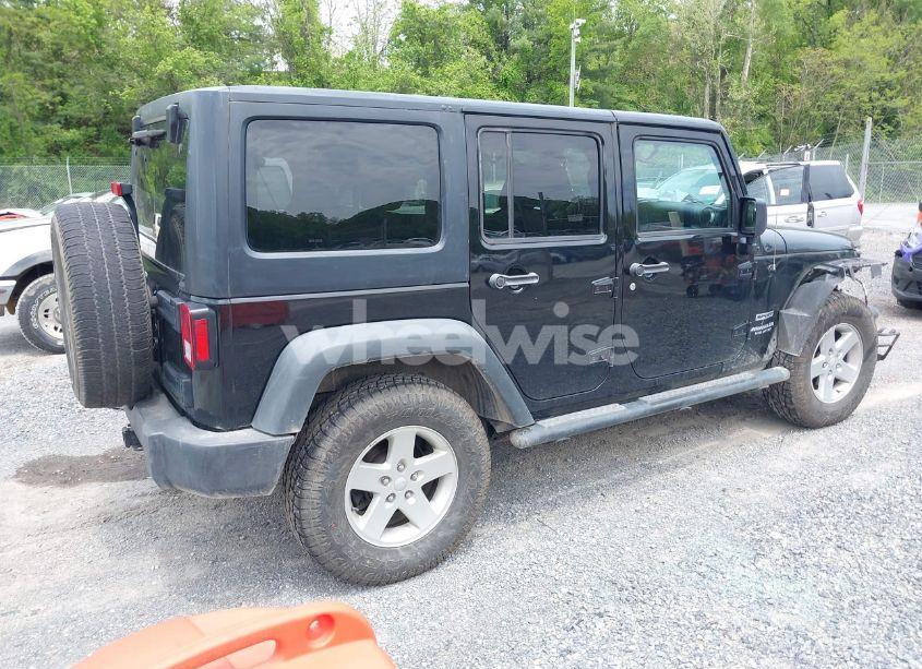 Photo 4 of 2015 Jeep Wrangler UNLIMITED SPORT (VIN 1C4BJWDG4FL668407)