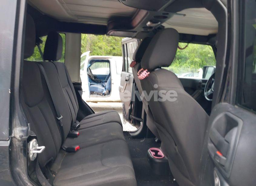 Photo 8 of 2015 Jeep Wrangler UNLIMITED SPORT (VIN 1C4BJWDG4FL668407)