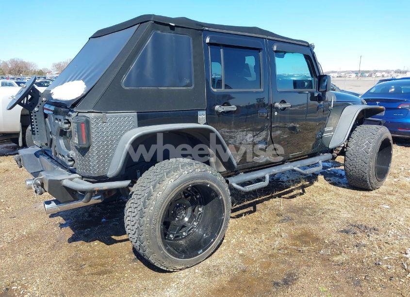 Photo 4 of 2016 Jeep Wrangler UNLIMITED SPORT (VIN 1C4BJWDG4GL106122)