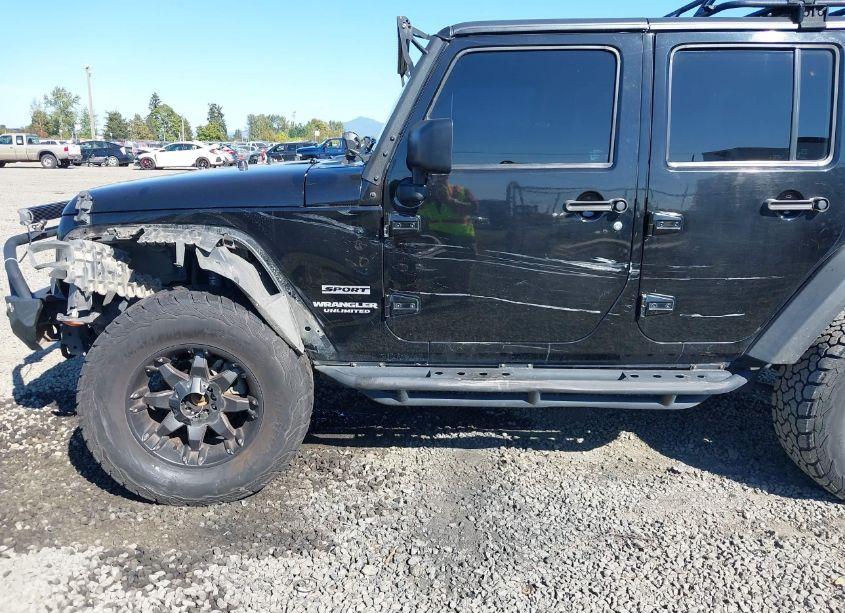 Photo 6 of 2016 Jeep Wrangler UNLIMITED SPORT (VIN 1C4BJWDG4GL145115)