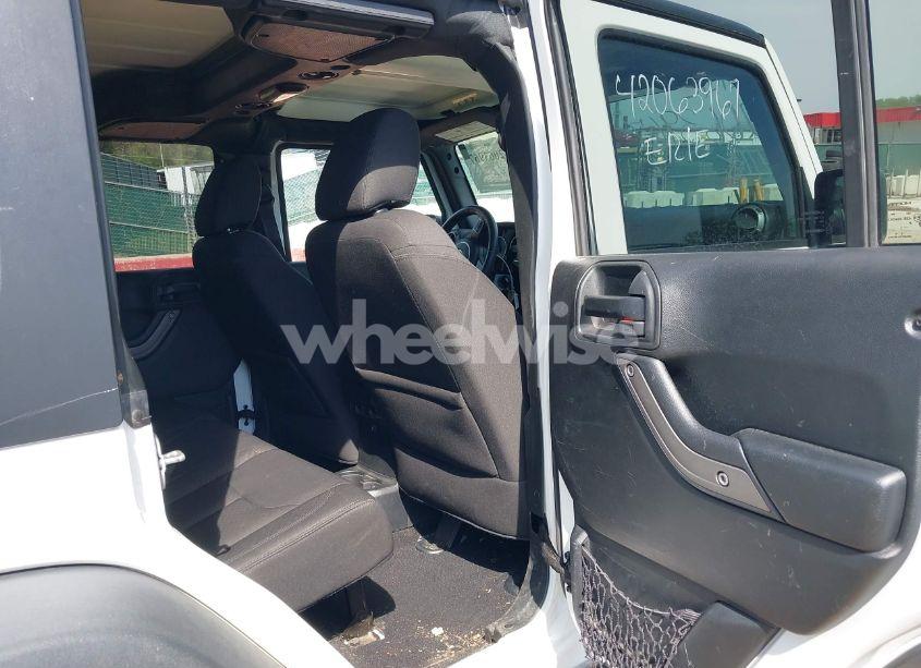 Photo 8 of 2017 Jeep Wrangler UNLIMITED SPORT 4X4 (VIN 1C4BJWDG4HL639590)