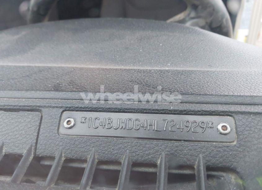 Photo 9 of 2017 Jeep Wrangler UNLIMITED SPORT 4X4 (VIN 1C4BJWDG4HL724929)