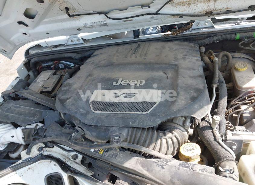 Photo 10 of 2018 Jeep Wrangler JK UNLIMITED SPORT (VIN 1C4BJWDG4JL902862)