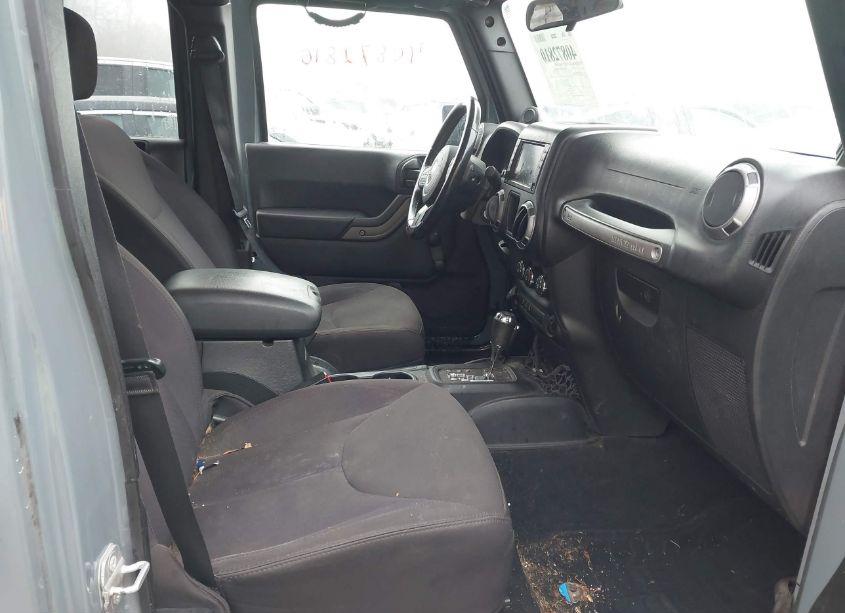 Photo 5 of 2014 Jeep Wrangler UNLIMITED WILLYS WHEELER (VIN 1C4BJWDG5EL224001)