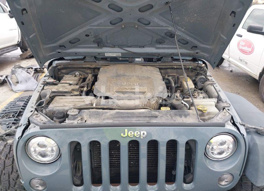 Photo 10 of 2014 Jeep Wrangler UNLIMITED SPORT (VIN 1C4BJWDG5EL319545)