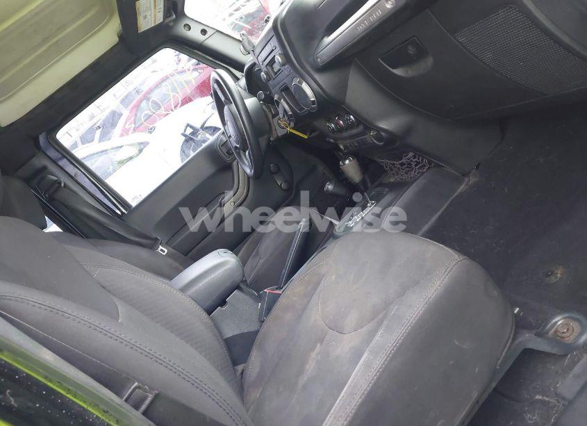 Photo 5 of 2015 Jeep Wrangler UNLIMITED SPORT (VIN 1C4BJWDG5FL526311)