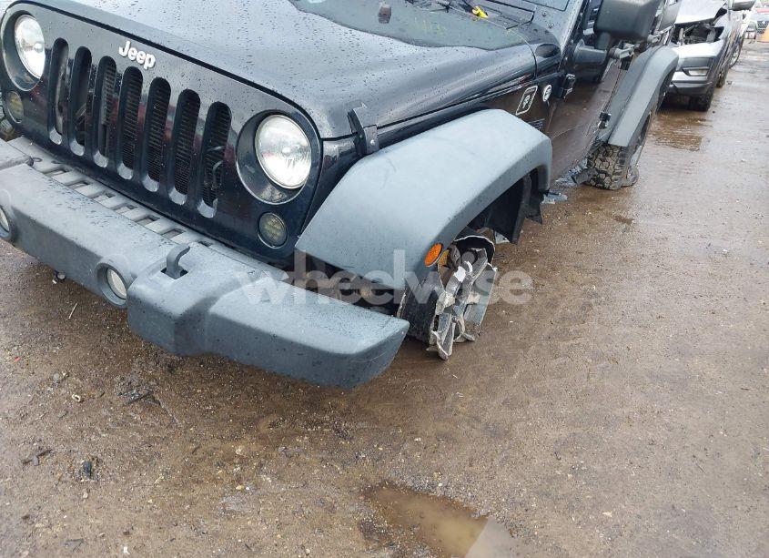 Photo 6 of 2015 Jeep Wrangler UNLIMITED SPORT (VIN 1C4BJWDG5FL526311)