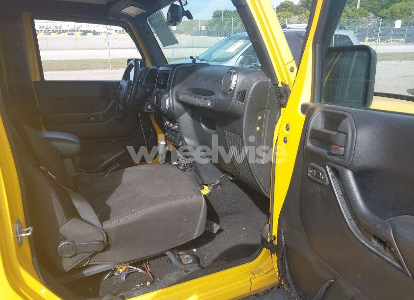 Photo 5 of 2015 Jeep Wrangler UNLIMITED SPORT (VIN 1C4BJWDG5FL573788)