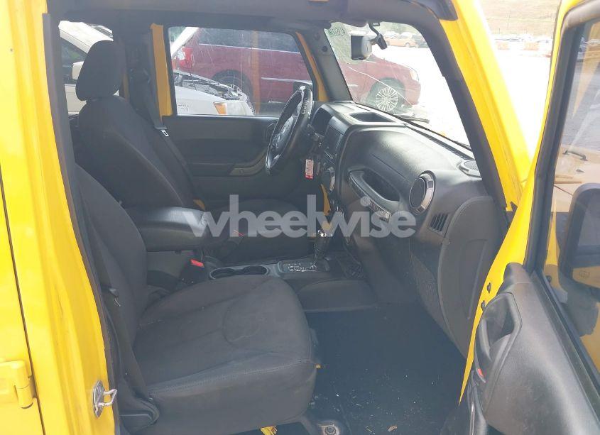 Photo 5 of 2015 Jeep Wrangler UNLIMITED SPORT (VIN 1C4BJWDG5FL589750)