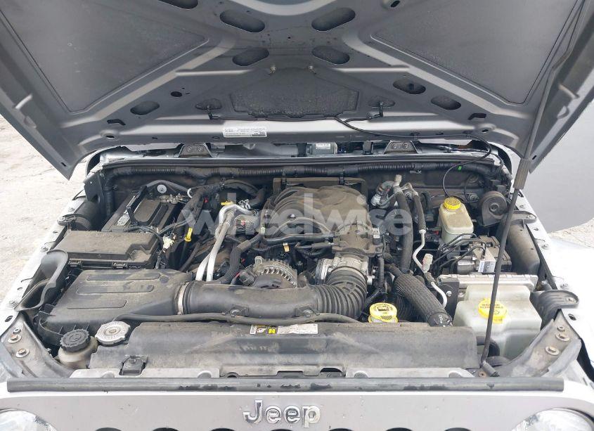 Photo 10 of 2015 Jeep Wrangler UNLIMITED SPORT (VIN 1C4BJWDG5FL685474)