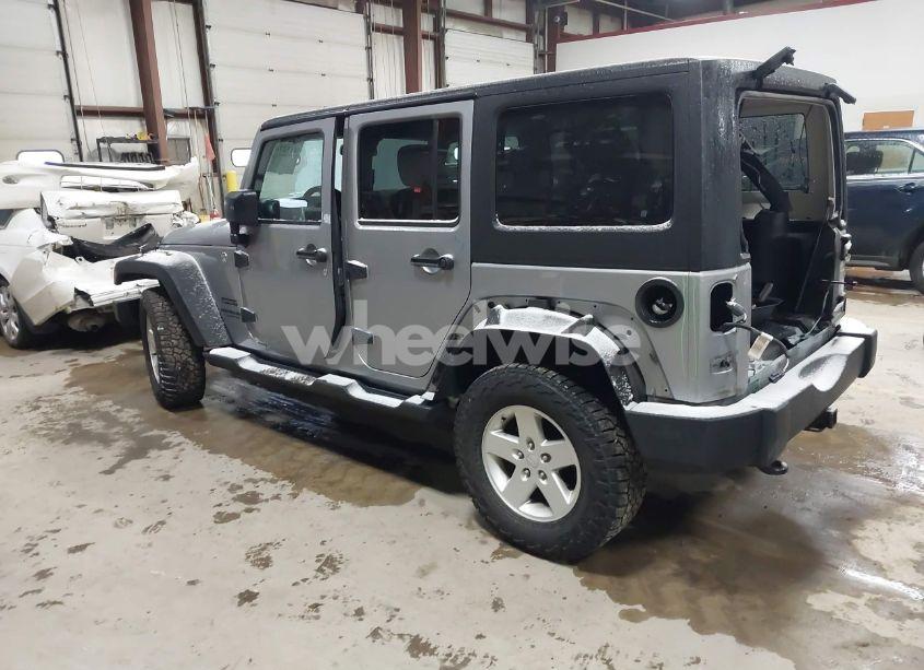 Photo 3 of 2015 Jeep Wrangler UNLIMITED SPORT (VIN 1C4BJWDG5FL761050)