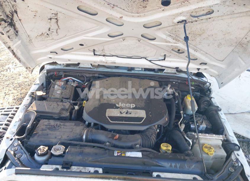 Photo 10 of 2016 Jeep Wrangler UNLIMITED SPORT (VIN 1C4BJWDG5GL220663)