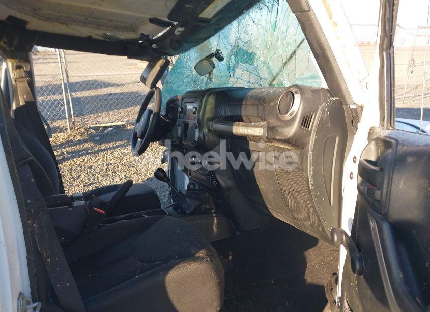 Photo 5 of 2016 Jeep Wrangler UNLIMITED SPORT (VIN 1C4BJWDG5GL220663)