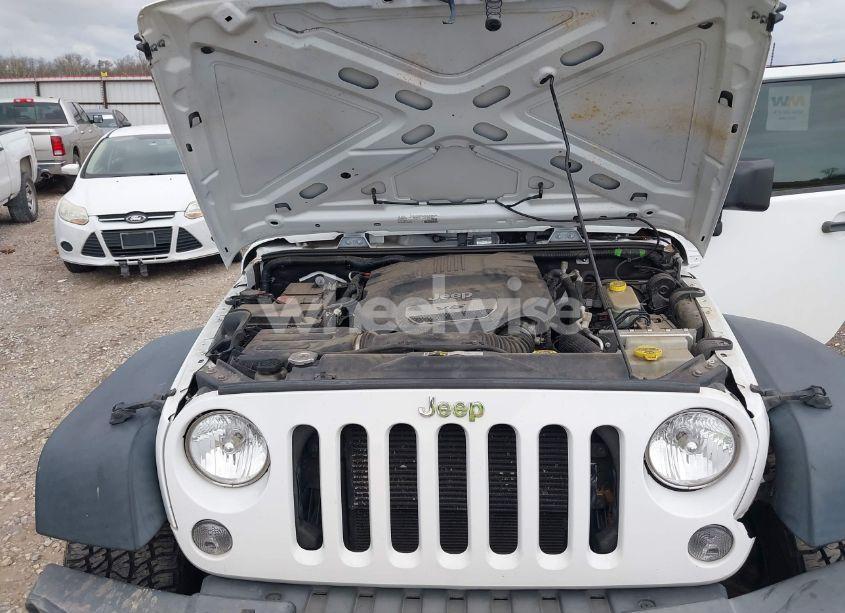 Photo 10 of 2016 Jeep Wrangler UNLIMITED SPORT (VIN 1C4BJWDG5GL286310)