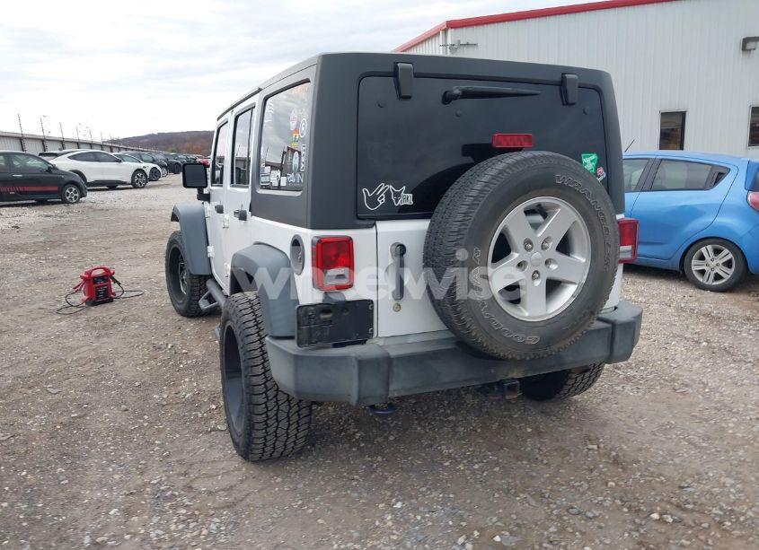 Photo 3 of 2016 Jeep Wrangler UNLIMITED SPORT (VIN 1C4BJWDG5GL286310)