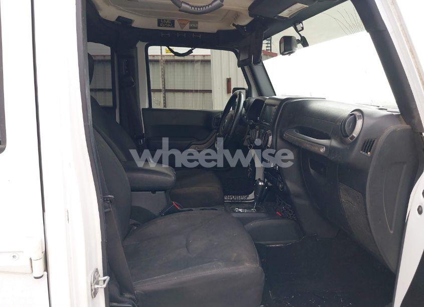 Photo 8 of 2016 Jeep Wrangler UNLIMITED SPORT (VIN 1C4BJWDG5GL286310)