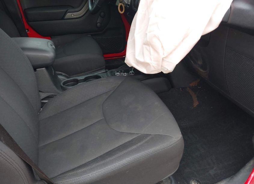 Photo 5 of 2016 Jeep Wrangler UNLIMITED SPORT (VIN 1C4BJWDG5GL332878)