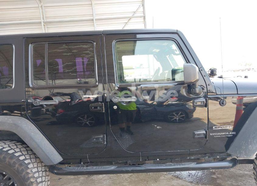 Photo 14 of 2017 Jeep Wrangler UNLIMITED SPORT 4X4 (VIN 1C4BJWDG5HL508796)