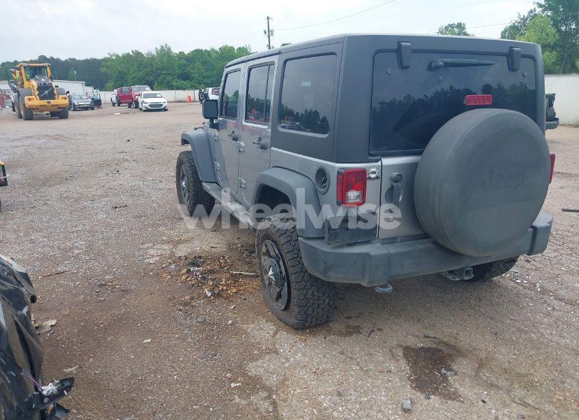 Photo 3 of 2017 Jeep Wrangler UNLIMITED SPORT 4X4 (VIN 1C4BJWDG5HL631286)