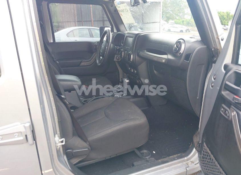 Photo 5 of 2017 Jeep Wrangler UNLIMITED SPORT 4X4 (VIN 1C4BJWDG5HL631286)