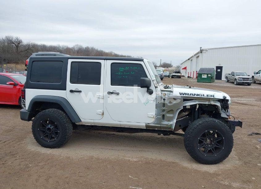 Photo 13 of 2017 Jeep Wrangler UNLIMITED BIG BEAR 4X4 (VIN 1C4BJWDG5HL665616)