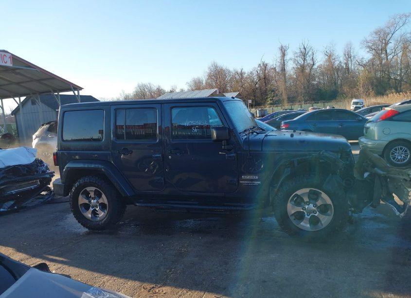 Photo 13 of 2018 Jeep Wrangler JK UNLIMITED SPORT S 4X4 (VIN 1C4BJWDG5JL804522)