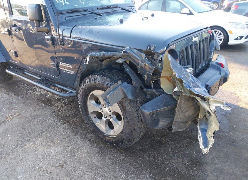 Photo 17 of 2018 Jeep Wrangler JK UNLIMITED SPORT S 4X4 (VIN 1C4BJWDG5JL804522)