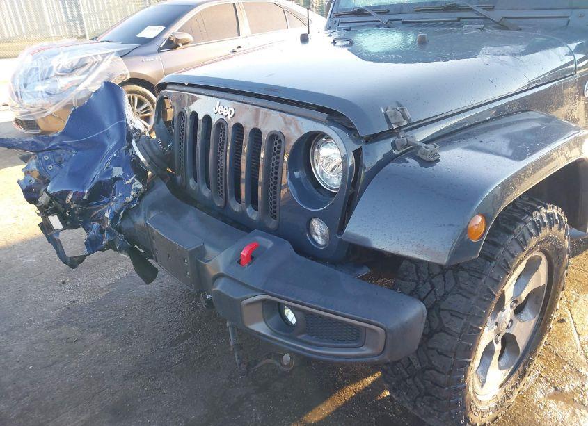 Photo 6 of 2018 Jeep Wrangler JK UNLIMITED SPORT S 4X4 (VIN 1C4BJWDG5JL804522)