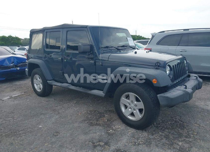 2018 Jeep Wrangler JK UNLIMITED SPORT S 4X4 (VIN 1C4BJWDG5JL858936) main photo