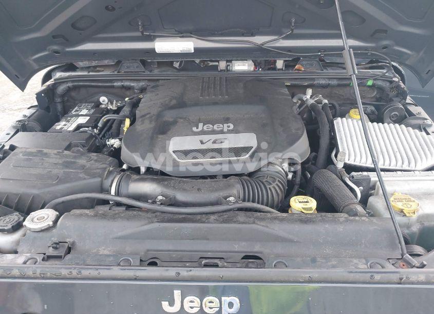 Photo 10 of 2018 Jeep Wrangler JK UNLIMITED SPORT S 4X4 (VIN 1C4BJWDG5JL858936)