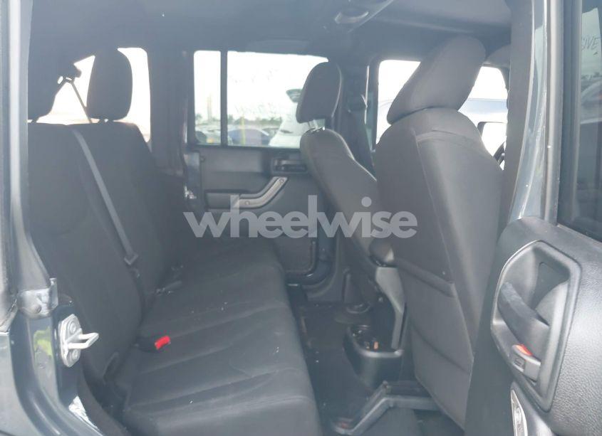 Photo 8 of 2018 Jeep Wrangler JK UNLIMITED SPORT S 4X4 (VIN 1C4BJWDG5JL858936)