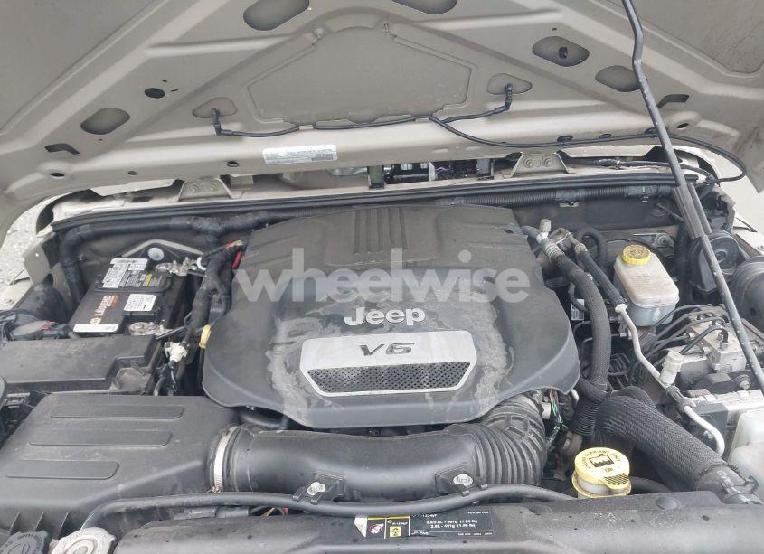 Photo 10 of 2018 Jeep Wrangler JK UNLIMITED SPORT S 4X4 (VIN 1C4BJWDG5JL866860)