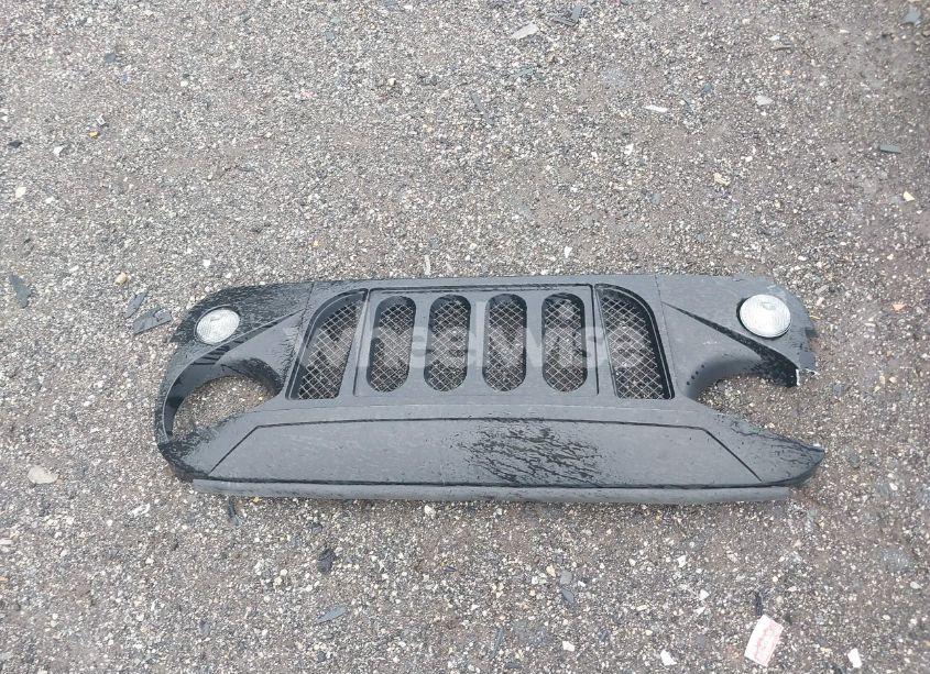 Photo 12 of 2018 Jeep Wrangler JK UNLIMITED SPORT S 4X4 (VIN 1C4BJWDG5JL866860)