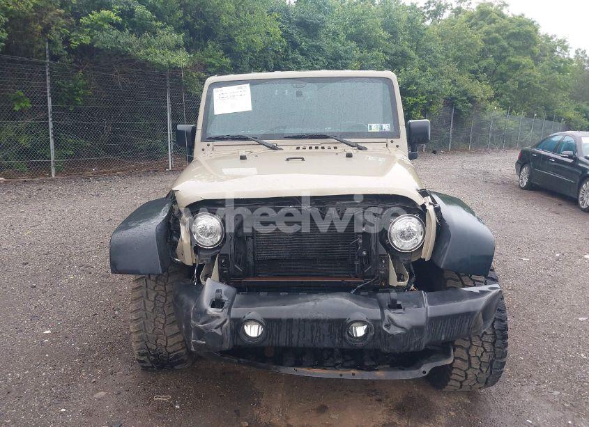 Photo 13 of 2018 Jeep Wrangler JK UNLIMITED SPORT S 4X4 (VIN 1C4BJWDG5JL866860)