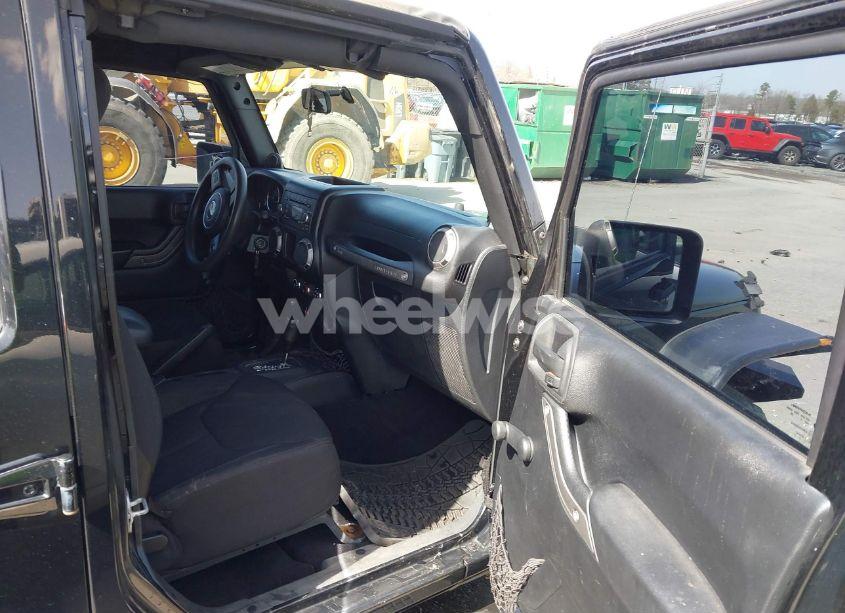 Photo 5 of 2013 Jeep Wrangler UNLIMITED SPORT (VIN 1C4BJWDG6DL515539)