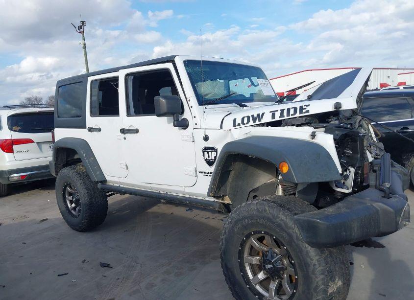 Photo 14 of 2014 Jeep Wrangler UNLIMITED SPORT (VIN 1C4BJWDG6EL130452)