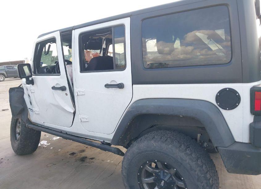 Photo 15 of 2014 Jeep Wrangler UNLIMITED SPORT (VIN 1C4BJWDG6EL130452)