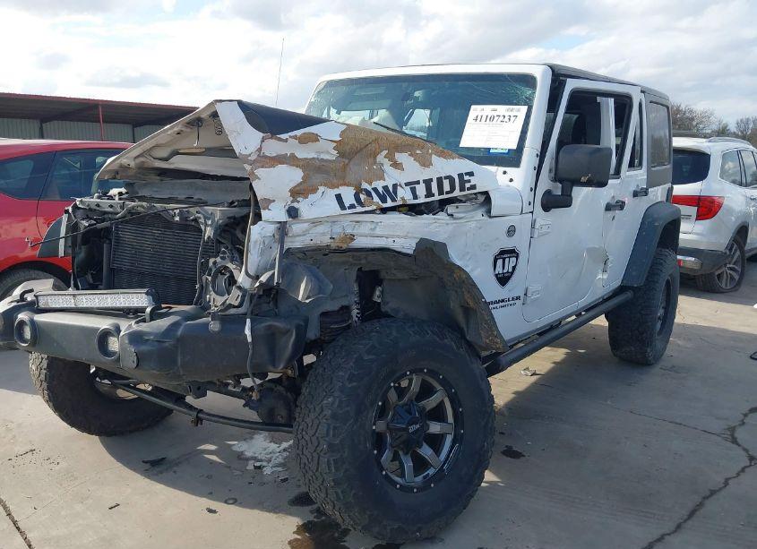 Photo 2 of 2014 Jeep Wrangler UNLIMITED SPORT (VIN 1C4BJWDG6EL130452)