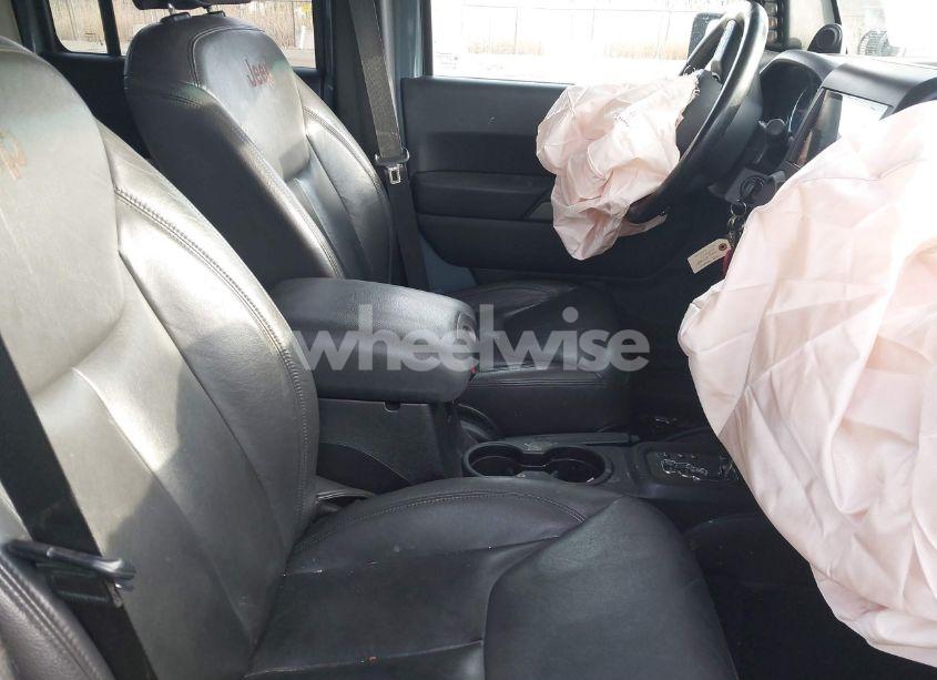 Photo 5 of 2014 Jeep Wrangler UNLIMITED SPORT (VIN 1C4BJWDG6EL264314)