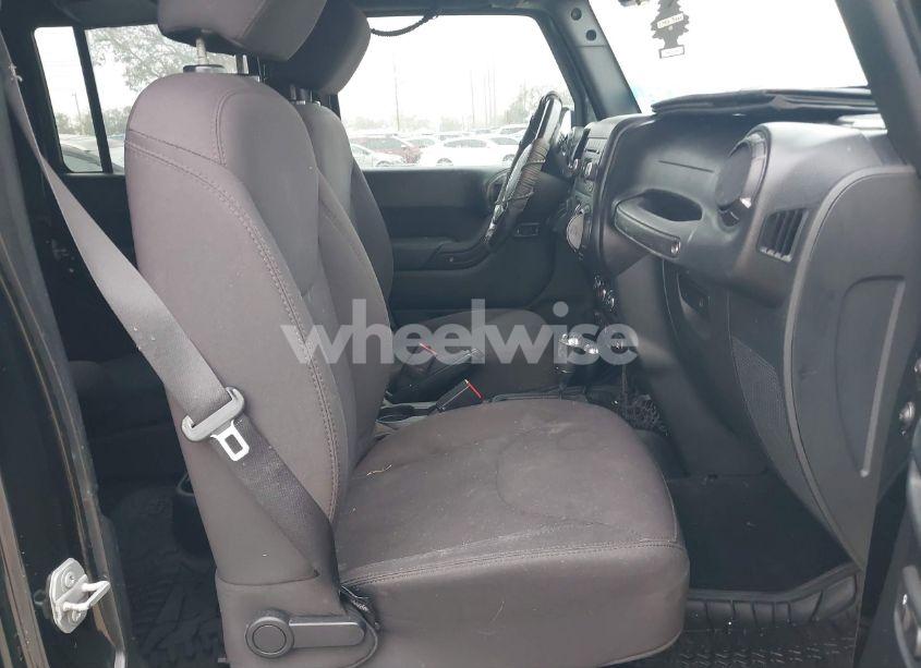 Photo 5 of 2015 Jeep Wrangler UNLIMITED SPORT (VIN 1C4BJWDG6FL509517)