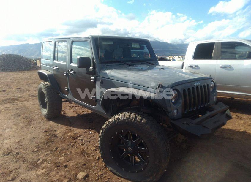 2015 Jeep Wrangler UNLIMITED SPORT (VIN 1C4BJWDG6FL520551) main photo