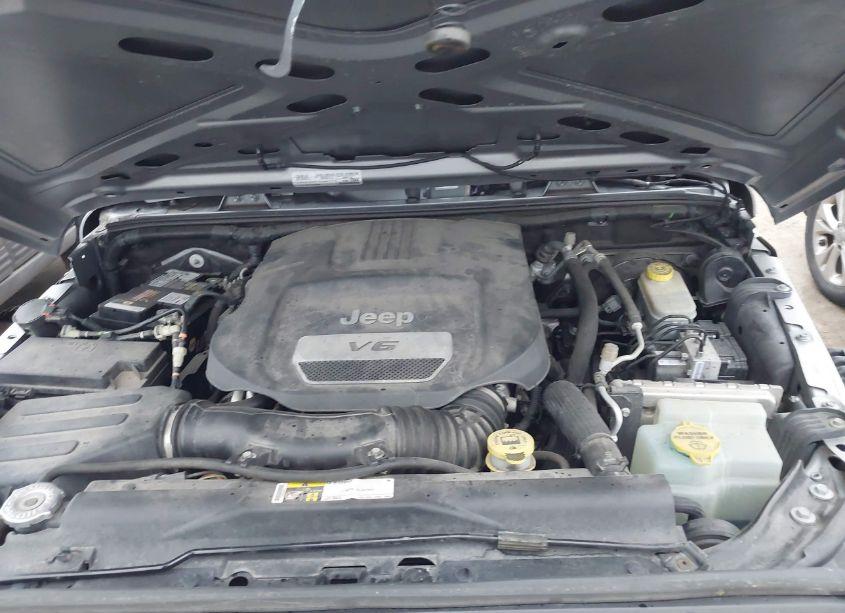 Photo 10 of 2015 Jeep Wrangler UNLIMITED SPORT (VIN 1C4BJWDG6FL684835)